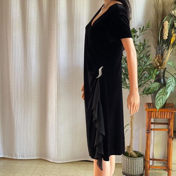 Vintage 90s Jessica Howard Black Velvet Faux Wrap Dress Made in Hong Kong Sz 14P - Picture 5 of 8